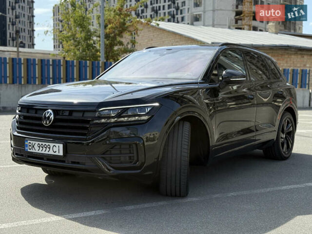 Фольксваген Туарег 2023 в Киеве на Automoto.ua Черный Фольксваген Туарег, объемом двигателя 3 л и пробегом 40 тыс. км за 77999 $, фото 1 на Automoto.ua