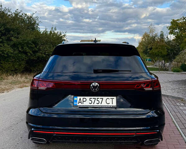 Фольксваген Туарег 2023 у Києві на Automoto.ua Чорний Фольксваген Туарег, об'ємом двигуна 2.97 л та пробігом 3 тис. км за 83500 $, фото 21 на Automoto.ua