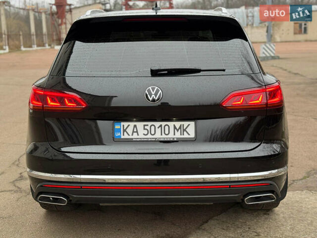 Черный Фольксваген Туарег, объемом двигателя 2.97 л и пробегом 105 тыс. км за 61500 $, фото 5 на Automoto.ua