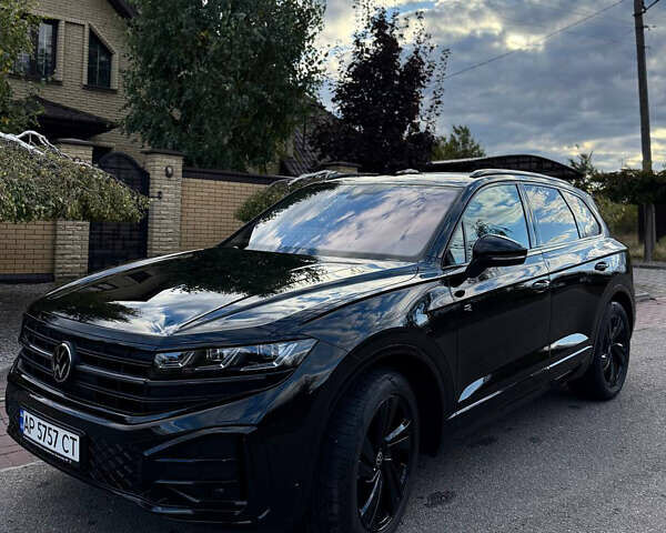 Фольксваген Туарег 2023 у Києві на Automoto.ua Чорний Фольксваген Туарег, об'ємом двигуна 2.97 л та пробігом 3 тис. км за 83500 $, фото 30 на Automoto.ua
