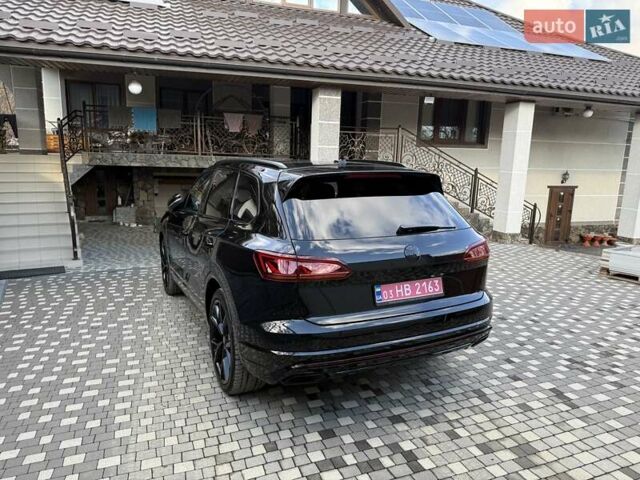 Чорний Фольксваген Туарег, об'ємом двигуна 2.97 л та пробігом 90 тис. км за 81383 $, фото 4 на Automoto.ua