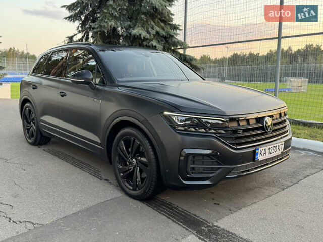 Черный Фольксваген Туарег, объемом двигателя 3 л и пробегом 87 тыс. км за 67500 $, фото 18 на Automoto.ua