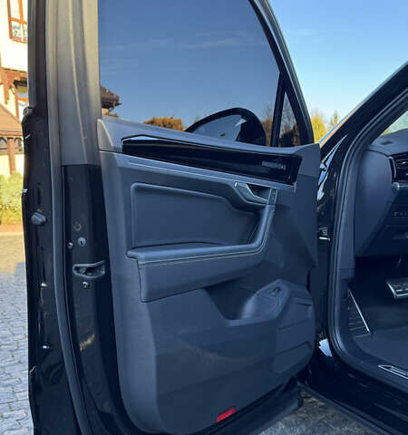 Черный Фольксваген Туарег, объемом двигателя 2.97 л и пробегом 30 тыс. км за 79500 $, фото 19 на Automoto.ua