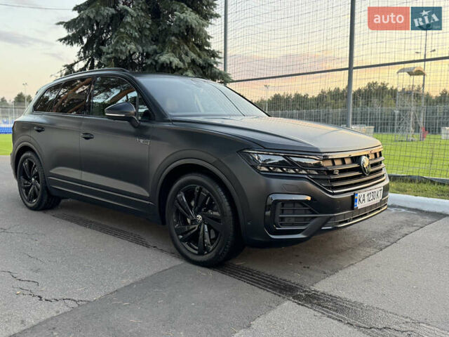Черный Фольксваген Туарег, объемом двигателя 3 л и пробегом 87 тыс. км за 67500 $, фото 3 на Automoto.ua