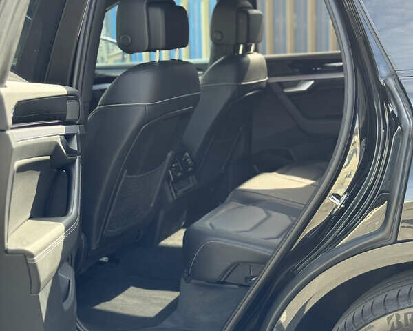 Фольксваген Туарег 2023 в Киеве на Automoto.ua Черный Фольксваген Туарег, объемом двигателя 3 л и пробегом 40 тыс. км за 77999 $, фото 50 на Automoto.ua