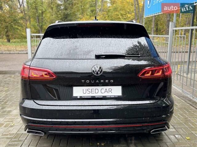 Чорний Фольксваген Туарег, об'ємом двигуна 2.97 л та пробігом 46 тис. км за 70700 $, фото 4 на Automoto.ua