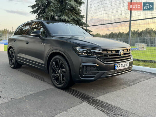 Черный Фольксваген Туарег, объемом двигателя 3 л и пробегом 87 тыс. км за 67500 $, фото 2 на Automoto.ua