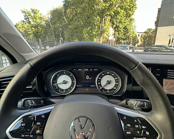 Чорний Фольксваген Туарег, об'ємом двигуна 3 л та пробігом 22 тис. км за 65500 $, фото 11 на Automoto.ua