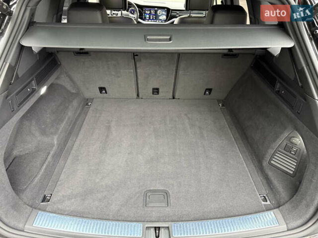 Черный Фольксваген Туарег, объемом двигателя 3 л и пробегом 87 тыс. км за 67500 $, фото 67 на Automoto.ua