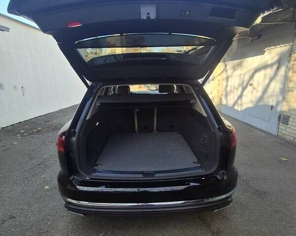 Черный Фольксваген Туарег, объемом двигателя 2.97 л и пробегом 112 тыс. км за 67500 $, фото 14 на Automoto.ua