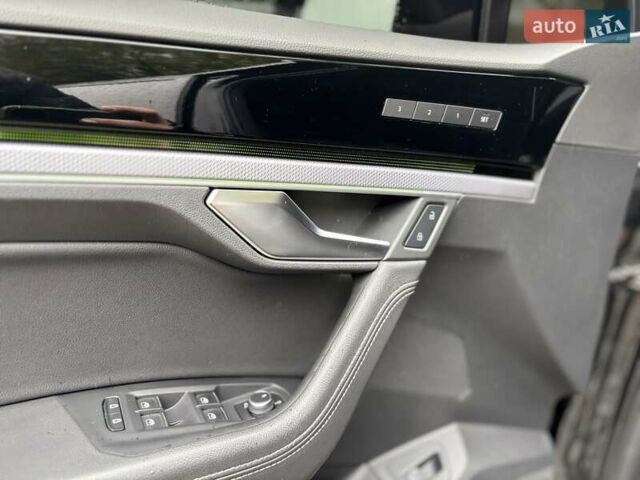 Чорний Фольксваген Туарег, об'ємом двигуна 2.97 л та пробігом 46 тис. км за 70700 $, фото 34 на Automoto.ua