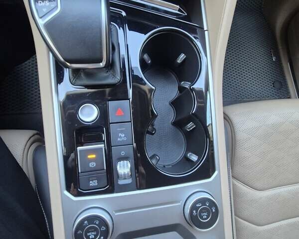 Черный Фольксваген Туарег, объемом двигателя 2.97 л и пробегом 112 тыс. км за 67500 $, фото 19 на Automoto.ua