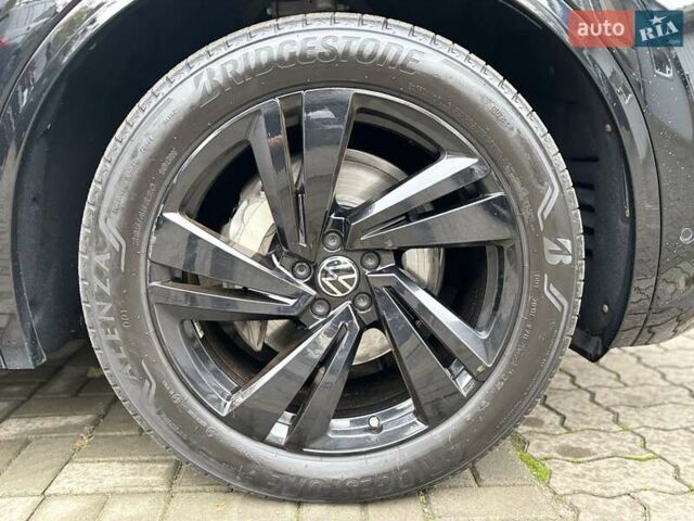 Чорний Фольксваген Туарег, об'ємом двигуна 2.97 л та пробігом 46 тис. км за 70700 $, фото 23 на Automoto.ua