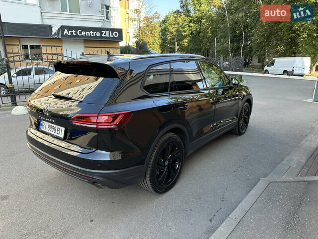 Чорний Фольксваген Туарег, об'ємом двигуна 3 л та пробігом 22 тис. км за 65500 $, фото 5 на Automoto.ua