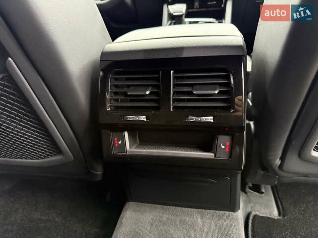 Черный Фольксваген Туарег, объемом двигателя 3 л и пробегом 87 тыс. км за 67500 $, фото 61 на Automoto.ua