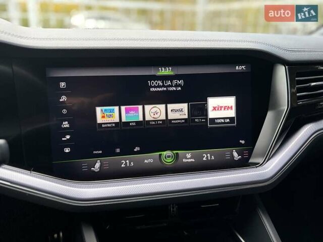 Чорний Фольксваген Туарег, об'ємом двигуна 2.97 л та пробігом 46 тис. км за 70700 $, фото 43 на Automoto.ua