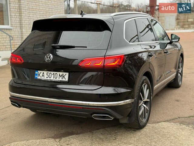 Черный Фольксваген Туарег, объемом двигателя 2.97 л и пробегом 105 тыс. км за 61500 $, фото 4 на Automoto.ua