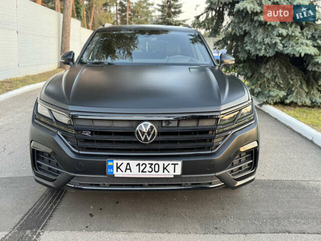Черный Фольксваген Туарег, объемом двигателя 3 л и пробегом 87 тыс. км за 67500 $, фото 7 на Automoto.ua