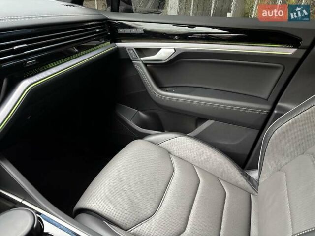 Чорний Фольксваген Туарег, об'ємом двигуна 2.97 л та пробігом 46 тис. км за 70700 $, фото 37 на Automoto.ua