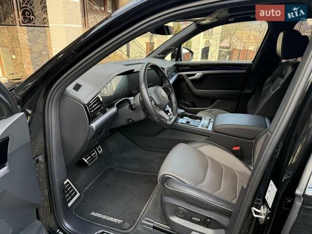 Чорний Фольксваген Туарег, об'ємом двигуна 2.97 л та пробігом 90 тис. км за 81383 $, фото 8 на Automoto.ua