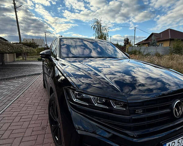 Фольксваген Туарег 2023 у Києві на Automoto.ua Чорний Фольксваген Туарег, об'ємом двигуна 2.97 л та пробігом 3 тис. км за 83500 $, фото 3 на Automoto.ua
