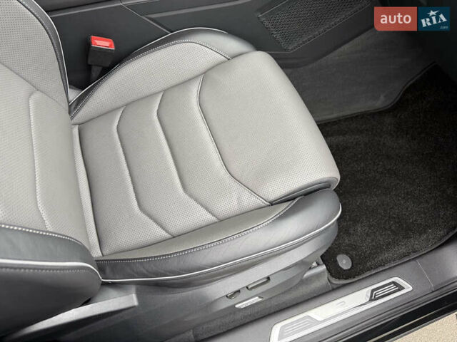 Черный Фольксваген Туарег, объемом двигателя 3 л и пробегом 87 тыс. км за 67500 $, фото 49 на Automoto.ua