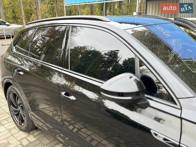 Чорний Фольксваген Туарег, об'ємом двигуна 2.97 л та пробігом 46 тис. км за 70700 $, фото 10 на Automoto.ua