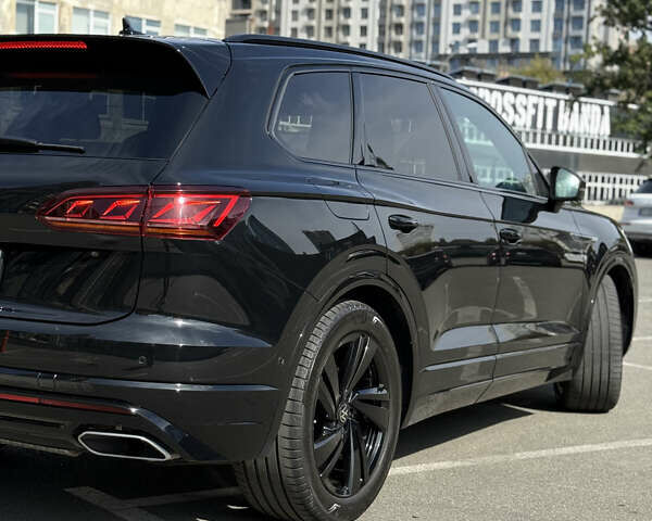 Фольксваген Туарег 2023 в Киеве на Automoto.ua Черный Фольксваген Туарег, объемом двигателя 3 л и пробегом 40 тыс. км за 77999 $, фото 27 на Automoto.ua