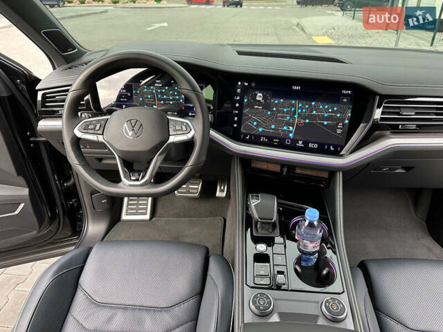 Черный Фольксваген Туарег, объемом двигателя 2.99 л и пробегом 18 тыс. км за 82999 $, фото 41 на Automoto.ua