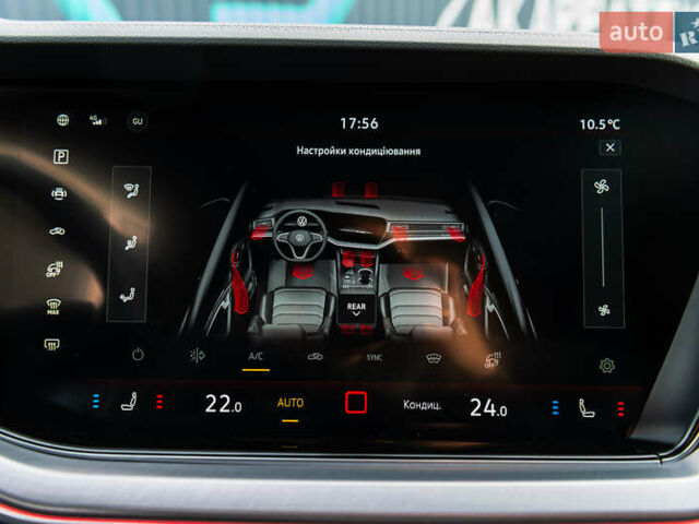 Черный Фольксваген Туарег, объемом двигателя 2.99 л и пробегом 27 тыс. км за 85500 $, фото 49 на Automoto.ua