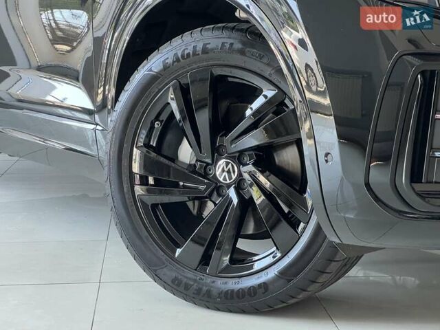 Черный Фольксваген Туарег, объемом двигателя 2.97 л и пробегом 1 тыс. км за 83900 $, фото 4 на Automoto.ua