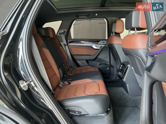 Черный Фольксваген Туарег, объемом двигателя 2.97 л и пробегом 1 тыс. км за 83900 $, фото 23 на Automoto.ua