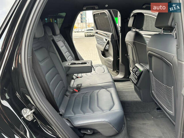 Черный Фольксваген Туарег, объемом двигателя 2.99 л и пробегом 18 тыс. км за 82999 $, фото 29 на Automoto.ua