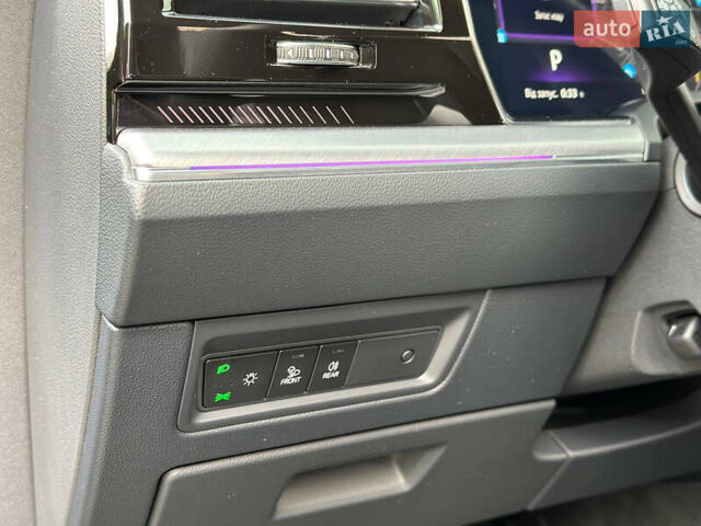 Черный Фольксваген Туарег, объемом двигателя 2.99 л и пробегом 18 тыс. км за 82999 $, фото 21 на Automoto.ua