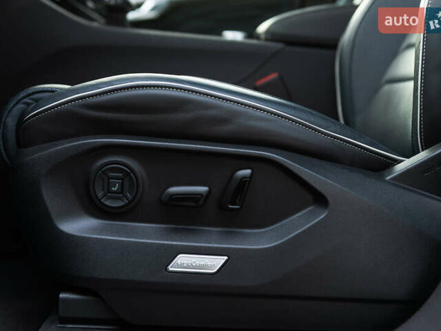 Черный Фольксваген Туарег, объемом двигателя 2.99 л и пробегом 27 тыс. км за 85500 $, фото 29 на Automoto.ua