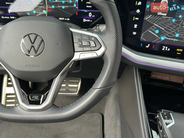 Черный Фольксваген Туарег, объемом двигателя 2.99 л и пробегом 18 тыс. км за 82999 $, фото 45 на Automoto.ua