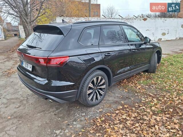 Черный Фольксваген Туарег, объемом двигателя 2.97 л и пробегом 101 тыс. км за 63900 $, фото 24 на Automoto.ua