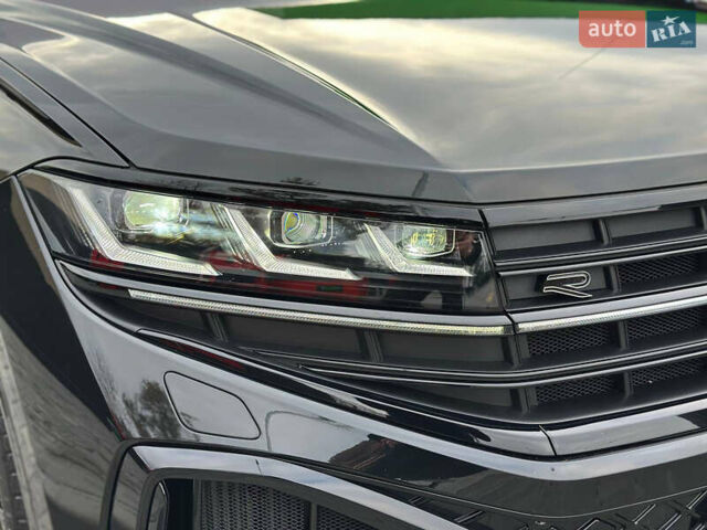 Черный Фольксваген Туарег, объемом двигателя 2.99 л и пробегом 18 тыс. км за 82999 $, фото 69 на Automoto.ua