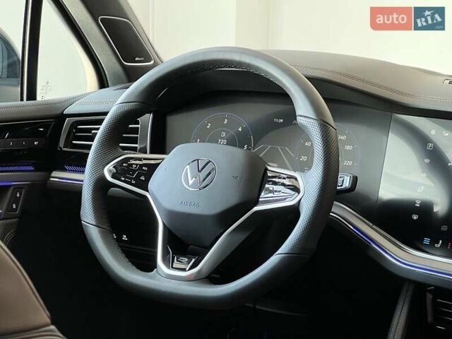 Черный Фольксваген Туарег, объемом двигателя 2.97 л и пробегом 1 тыс. км за 83900 $, фото 13 на Automoto.ua