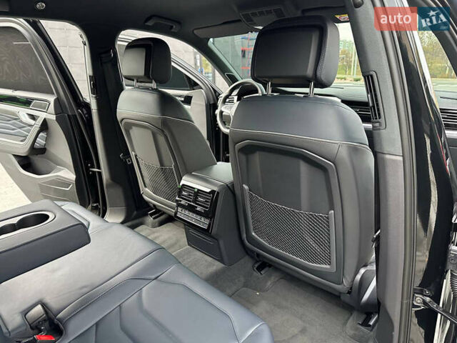 Черный Фольксваген Туарег, объемом двигателя 2.99 л и пробегом 18 тыс. км за 82999 $, фото 28 на Automoto.ua