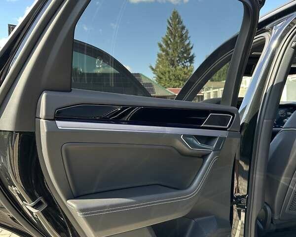 Чорний Фольксваген Туарег, об'ємом двигуна 3 л та пробігом 207 тис. км за 67500 $, фото 13 на Automoto.ua