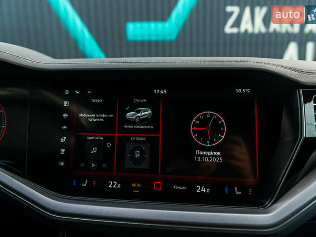 Черный Фольксваген Туарег, объемом двигателя 2.99 л и пробегом 27 тыс. км за 85500 $, фото 42 на Automoto.ua