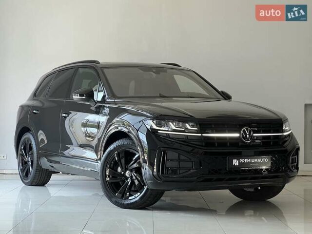 Черный Фольксваген Туарег, объемом двигателя 2.97 л и пробегом 1 тыс. км за 83900 $, фото 2 на Automoto.ua