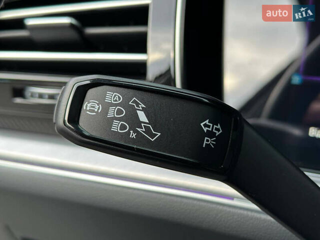 Черный Фольксваген Туарег, объемом двигателя 2.99 л и пробегом 18 тыс. км за 82999 $, фото 58 на Automoto.ua