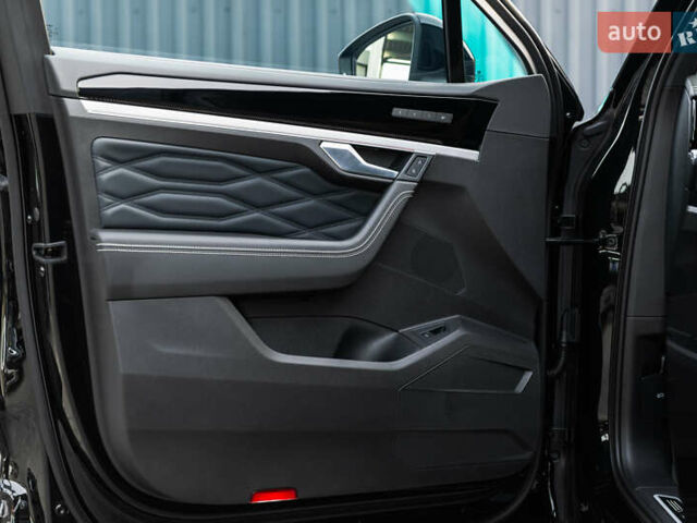 Черный Фольксваген Туарег, объемом двигателя 2.99 л и пробегом 27 тыс. км за 85500 $, фото 26 на Automoto.ua