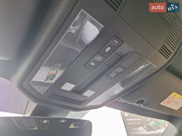 Черный Фольксваген Туарег, объемом двигателя 2.97 л и пробегом 101 тыс. км за 63900 $, фото 6 на Automoto.ua