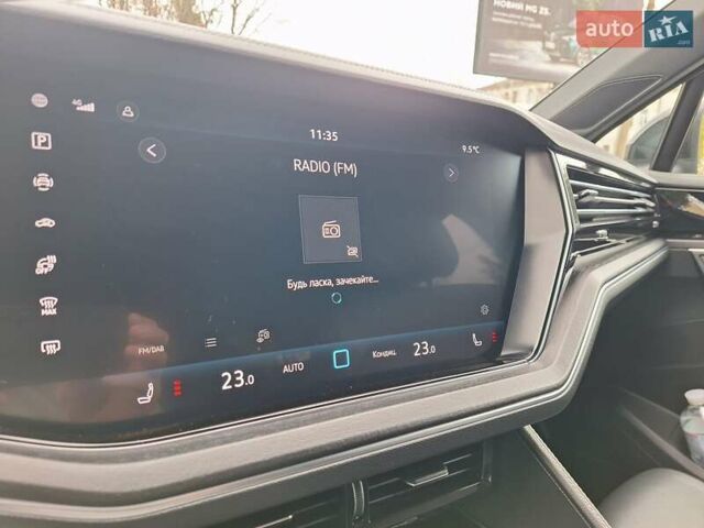 Черный Фольксваген Туарег, объемом двигателя 2.97 л и пробегом 101 тыс. км за 63900 $, фото 26 на Automoto.ua