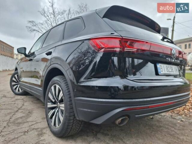 Черный Фольксваген Туарег, объемом двигателя 2.97 л и пробегом 101 тыс. км за 63900 $, фото 19 на Automoto.ua