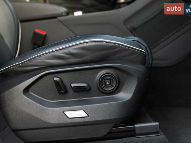 Черный Фольксваген Туарег, объемом двигателя 2.99 л и пробегом 27 тыс. км за 85500 $, фото 38 на Automoto.ua