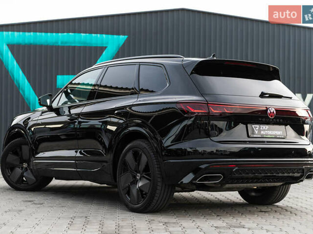 Черный Фольксваген Туарег, объемом двигателя 2.99 л и пробегом 27 тыс. км за 85500 $, фото 5 на Automoto.ua